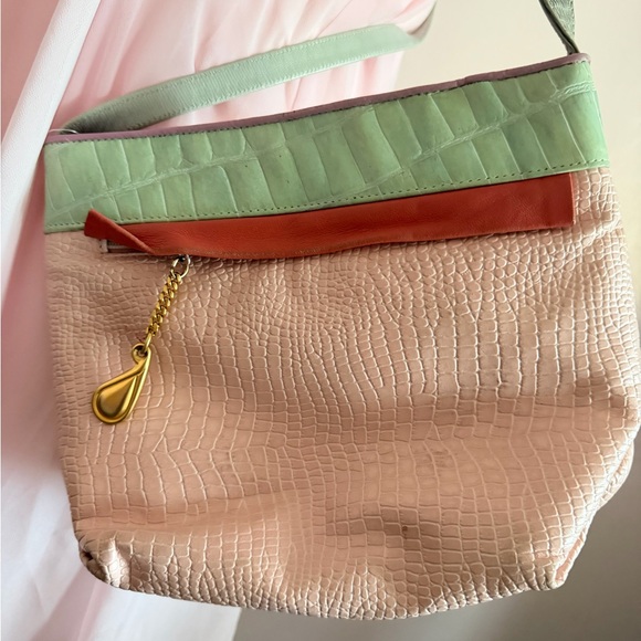 Colorful 80s Seashell Patterned Women's Bag - Picture 3 of 7